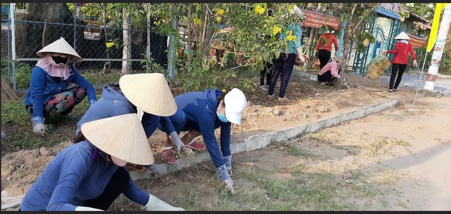 vệ sinh khuôn viên trường